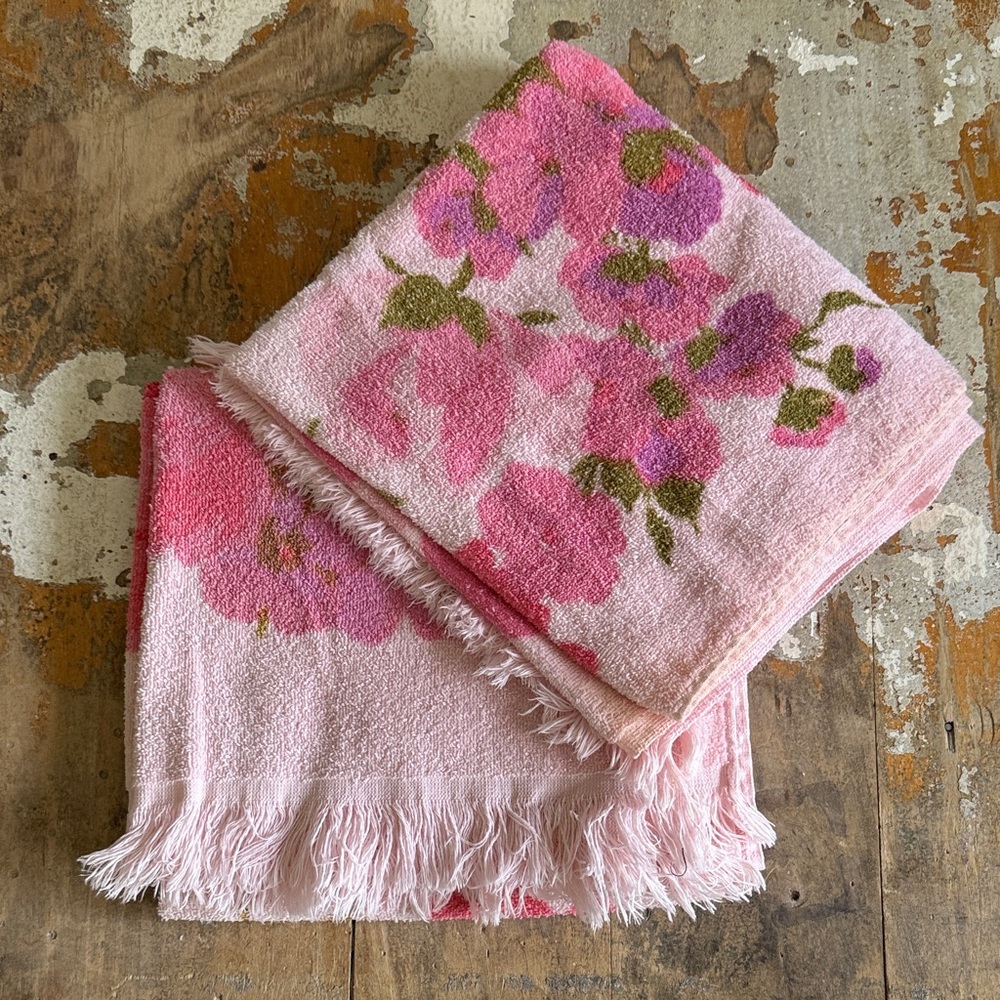 Floral Pink Fringed Towel set of 2
